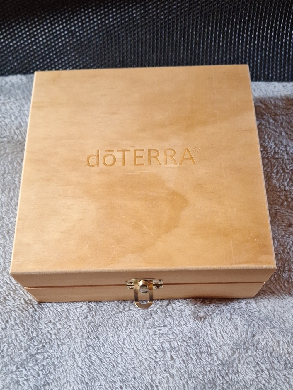 Doterra Light Wood Box with Gold Latch